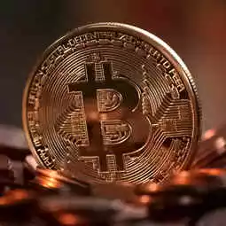 Bitcoin : chute du cours après un piratage